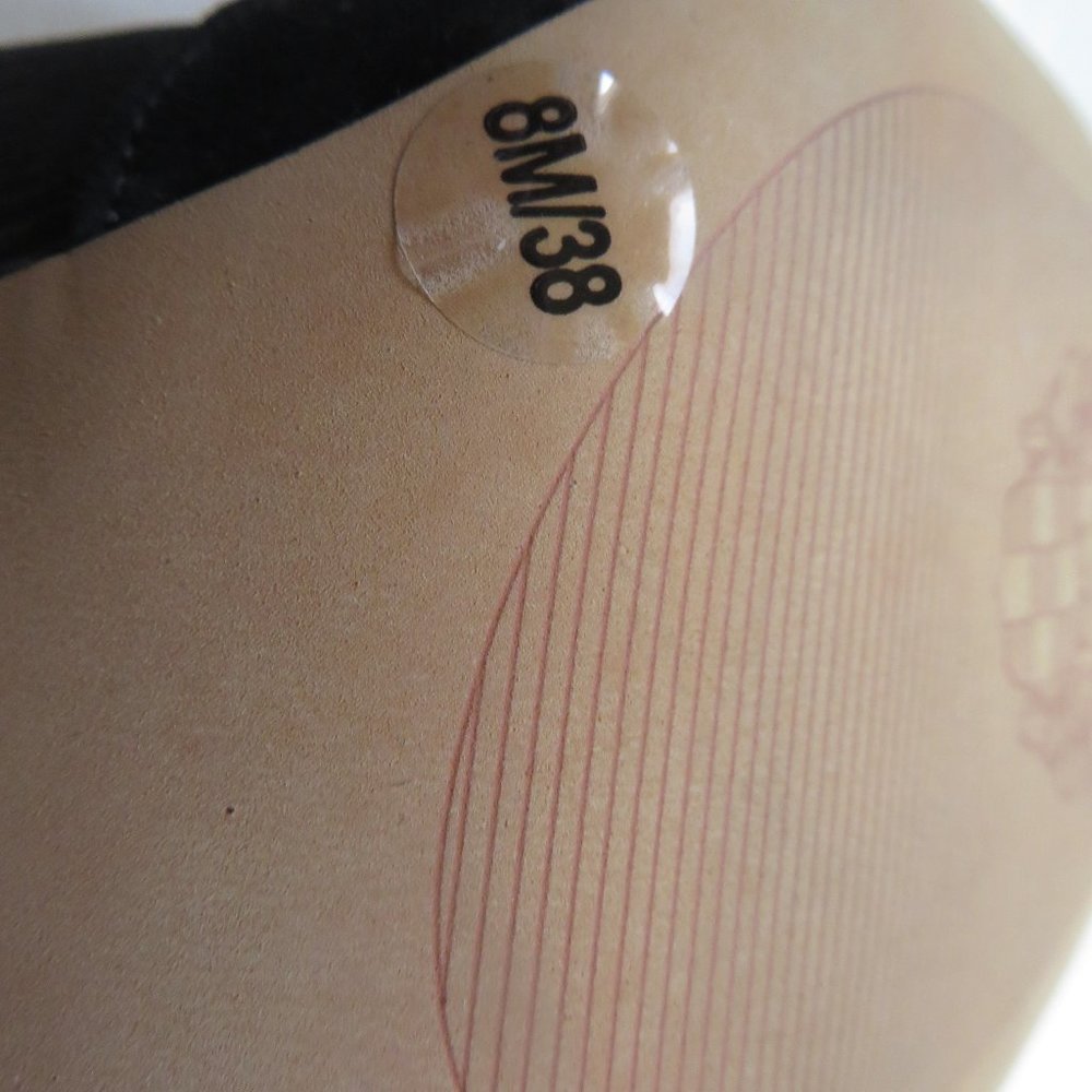 Vince Camuto Hi Heeled Textured and Velvet heel - Picture 6 of 11